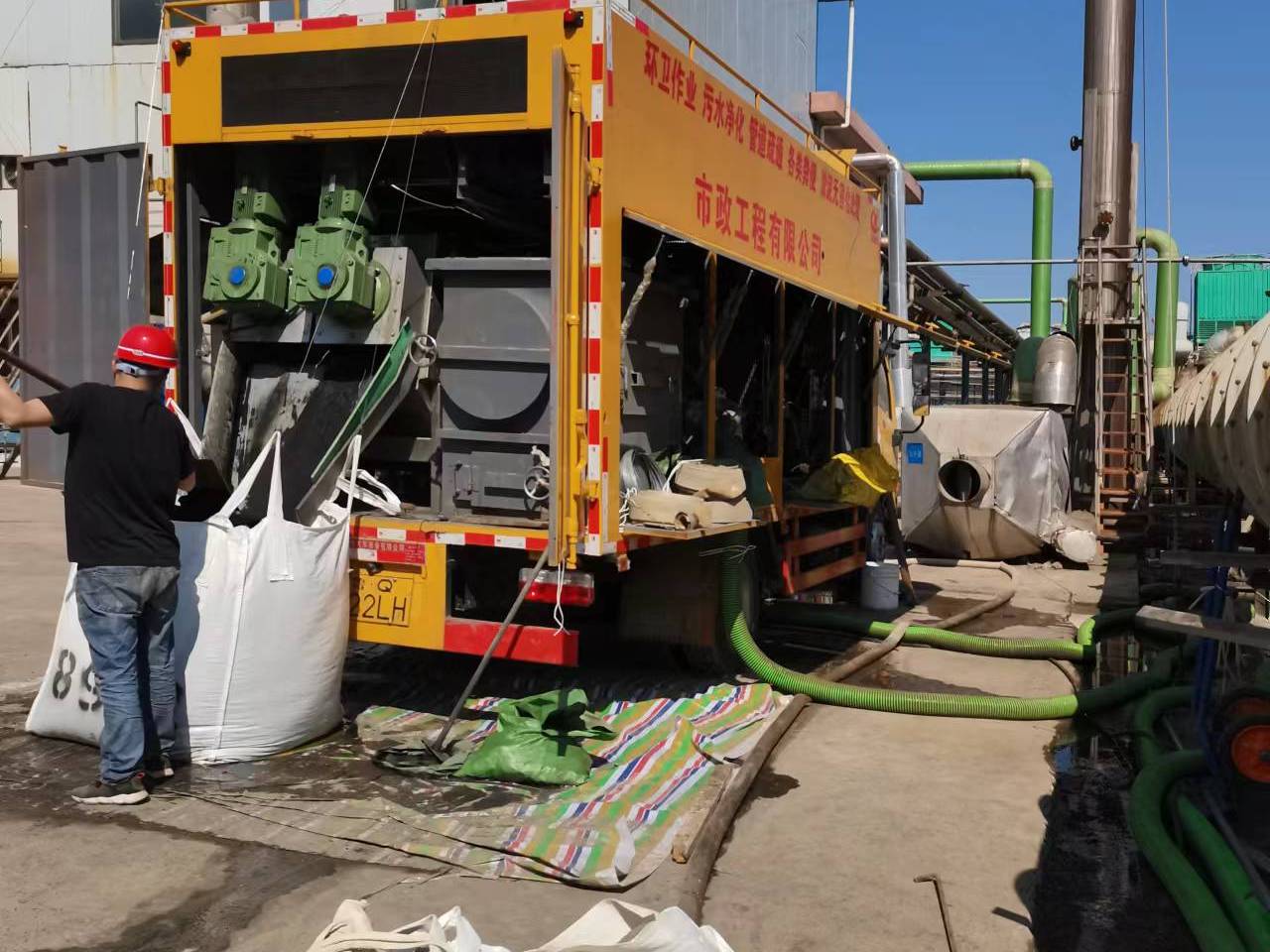 融安淤泥压干处理